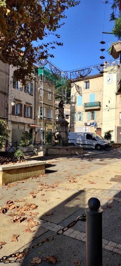 Entre Aix Et Marseille - Petite Maison A Auriol Luaran gambar